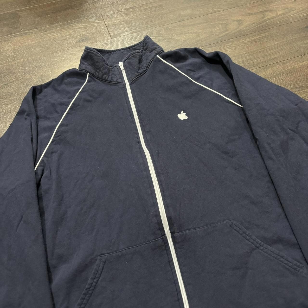 Apple Vintage apple track jacket/zip up sweatshirt 00s M/L Size US L / EU 52-54 / 3 - 1 Thumbnail
