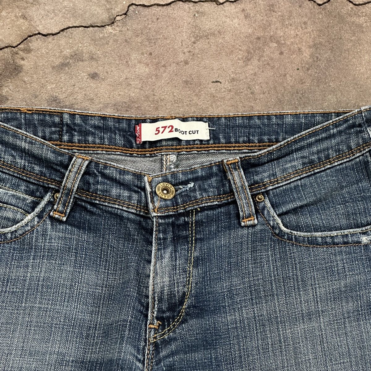 Levi's Vintage Levis 572 Bootcut Denim Size 28" / US 6 / IT 42 - 6 Thumbnail