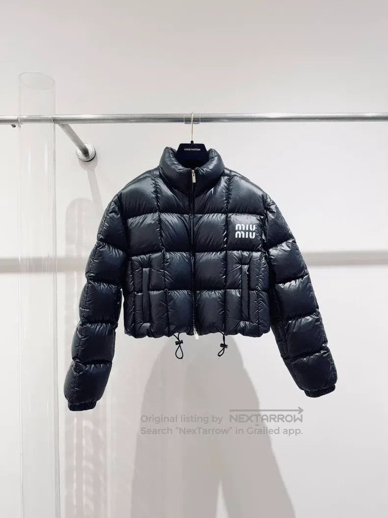 Miu Miu Miu Miu 36 23 Black Down Jacket in Autumn and Winter Size S / US 4 / IT 40 - 1 Thumbnail