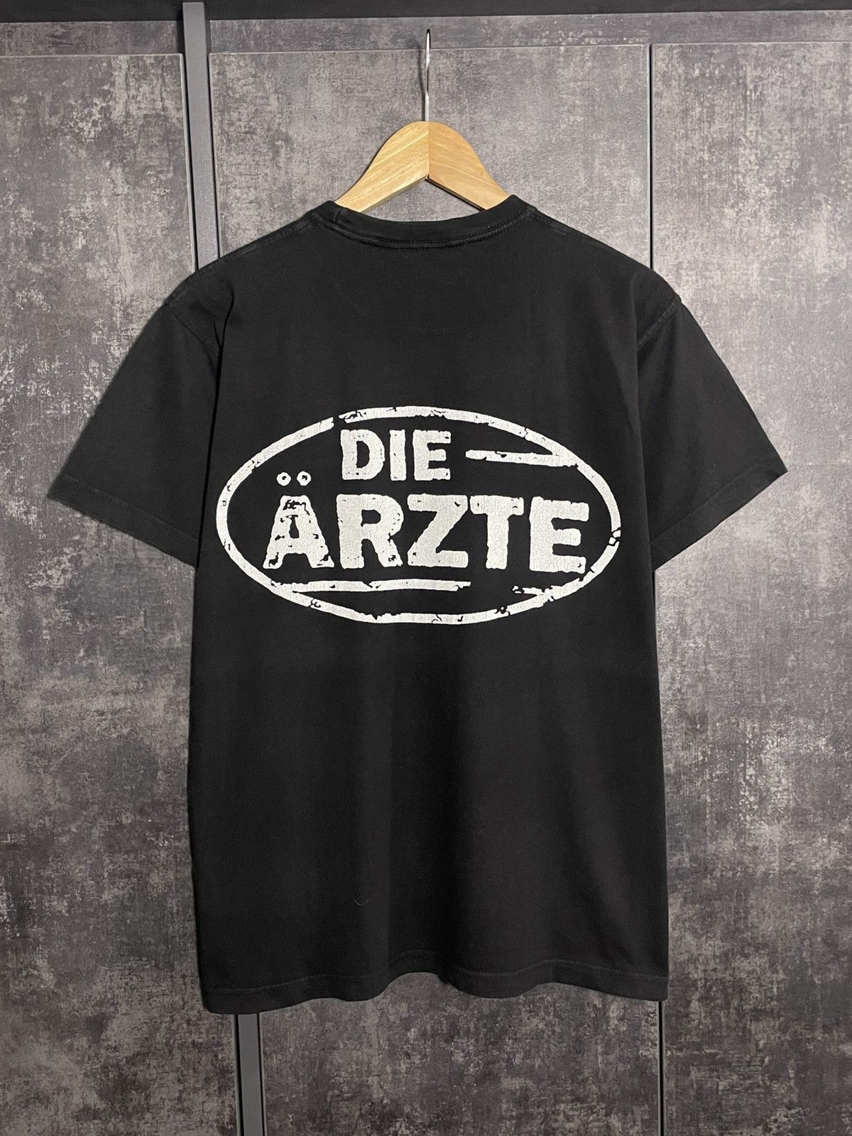 Band Tees Vintage 90s Die Arzte Skull Rock Band T Shirt Oasis Deftones Size US M / EU 48-50 / 2 - 2 Thumbnail