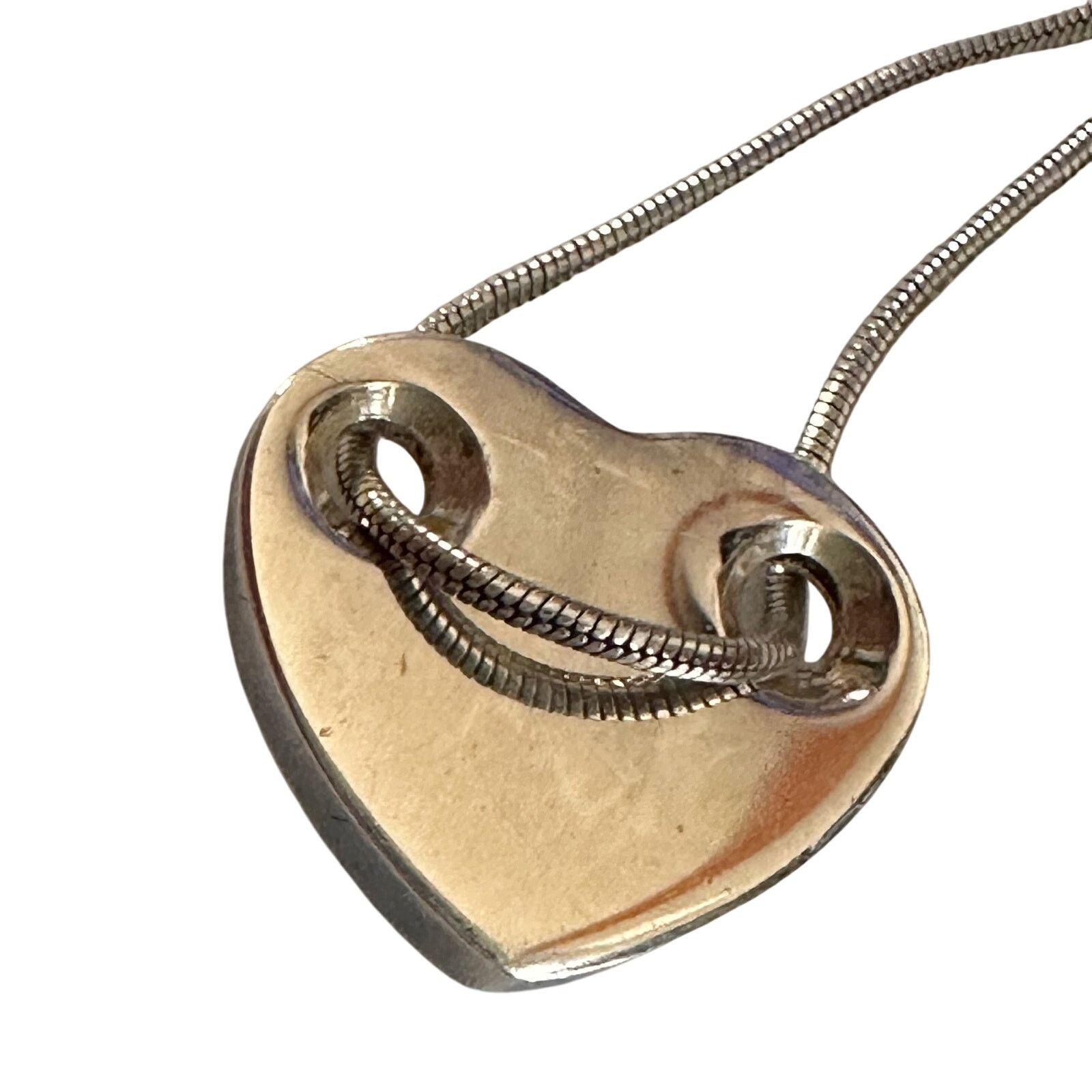 Tiffany & Co. Tiffany and Co Threaded Heart Necklace Size ONE SIZE - 11 Thumbnail