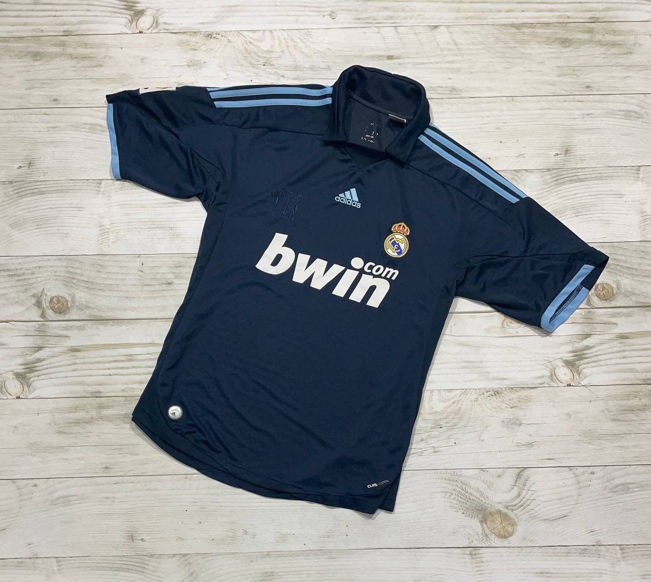 image of Adidas Real Madrid 2009 2010 Away Shirt Soccer Jersey Sample in Blue, Men's (Size XL)