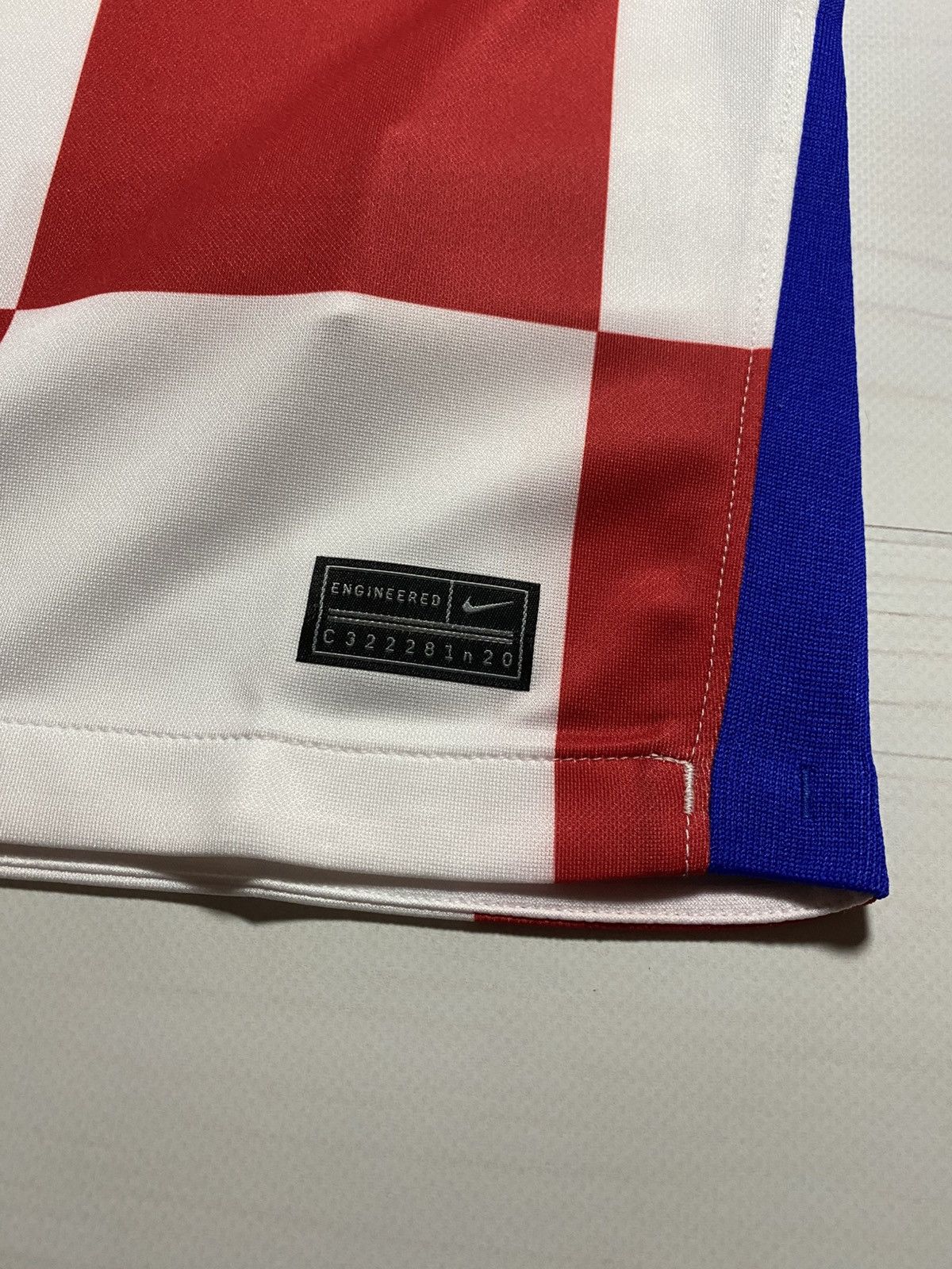 Nike NEW Nike Croatia 2020 home Soccer football y2k t shirt Size US S / EU 44-46 / 1 - 6 Thumbnail