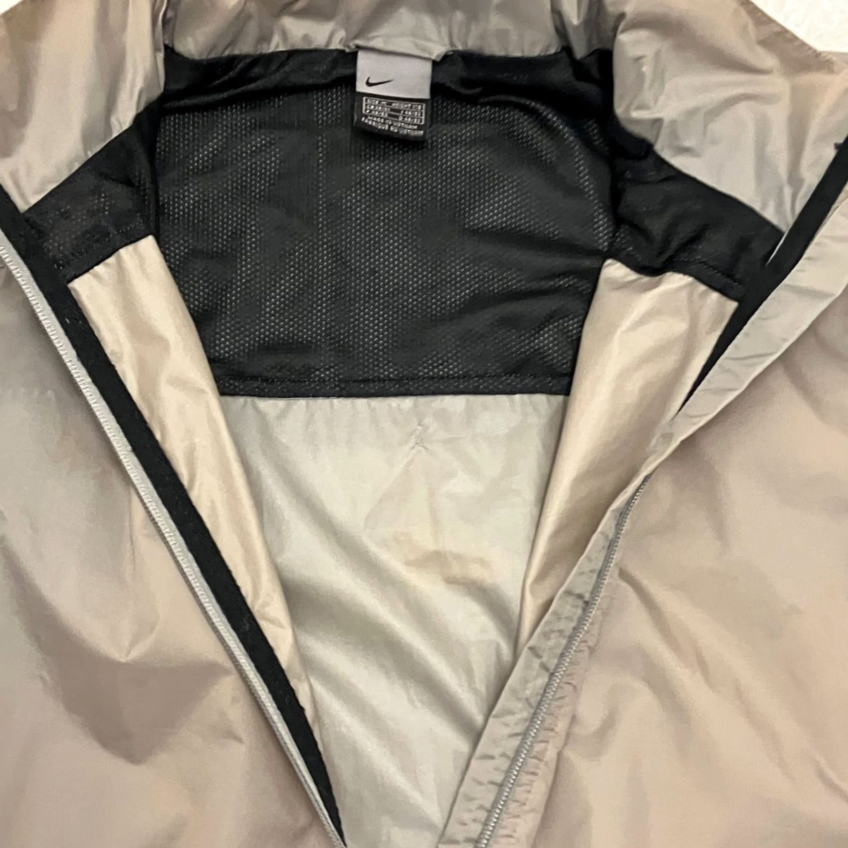 Nike VINTAGE Nike Windbreaker Jacket Mens M Beige Grey Full Zip Windbreaker Size US M / EU 48-50 / 2 - 6 Thumbnail