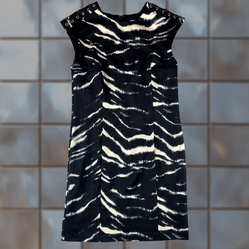 Michael Kors VINTAGE MICHAEL KORS SHEATH DRESS BLACK WHITE TIGER STRIPED WOMENS SMALL SLEEVELESS Size S / US 4 / IT 40 - 1 Thumbnail