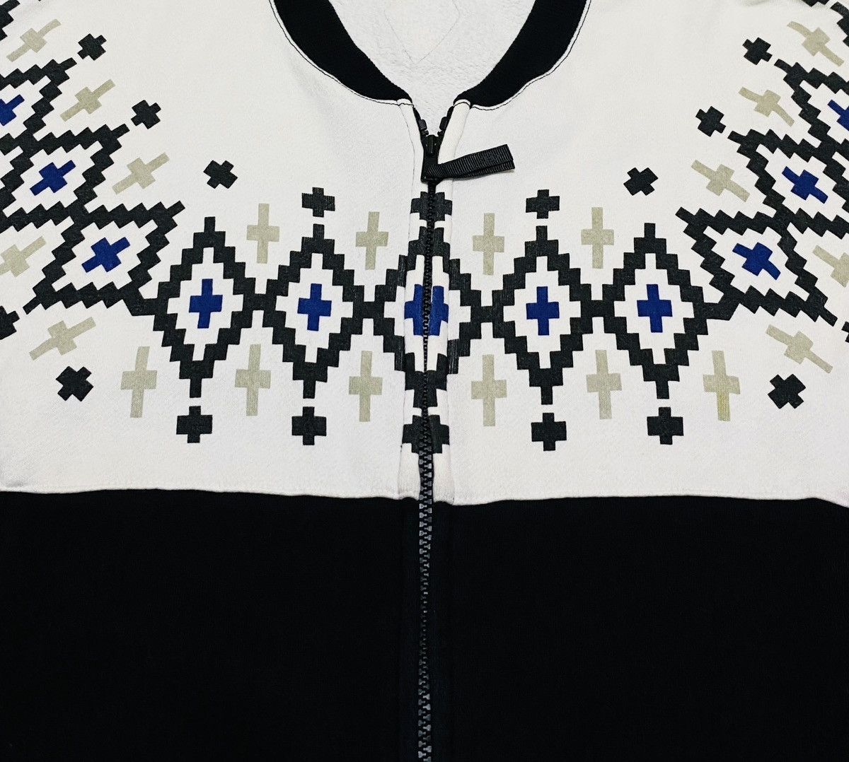 GOODENOUGH Vintage Good Enough Resonate Zipper Navajo Sweatshirt 2000s Size US XL / EU 56 / 4 - 3 Thumbnail