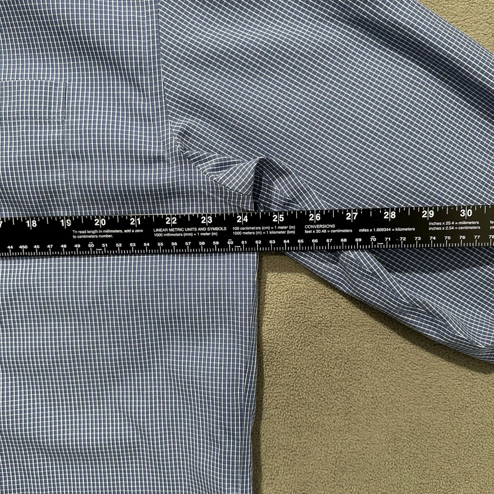 Jos. A. Bank Jos A Bank Traveler Shirt Men 15 1/2-35 Blue Graph Check Button Down Long Sleeve Size US L / EU 52-54 / 3 - 7 Thumbnail