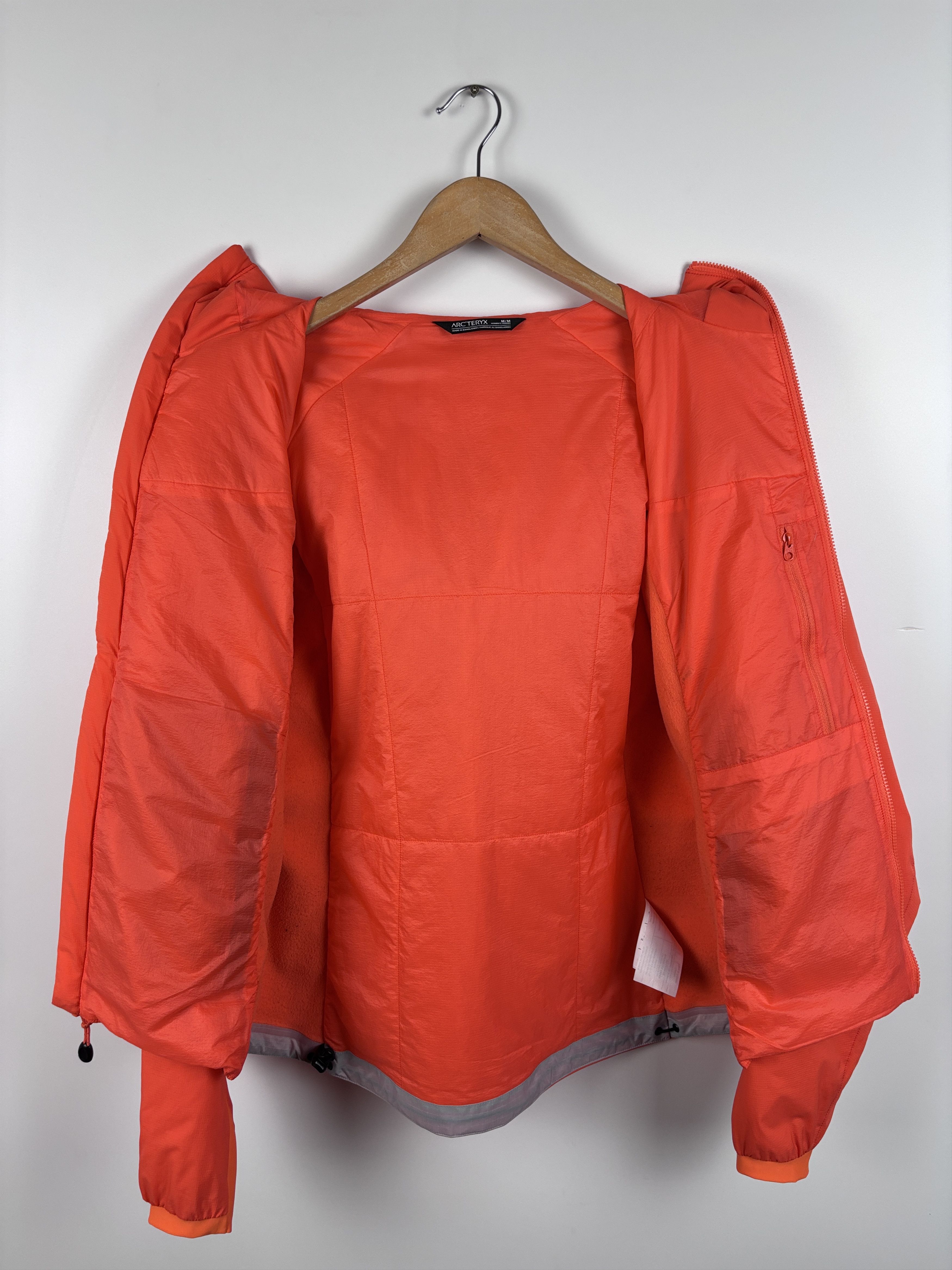 Arc'teryx Womens Arcteryx Atom LT Hooded Jacket Orange Size M Size M / US 6-8 / IT 42-44 - 9 Thumbnail