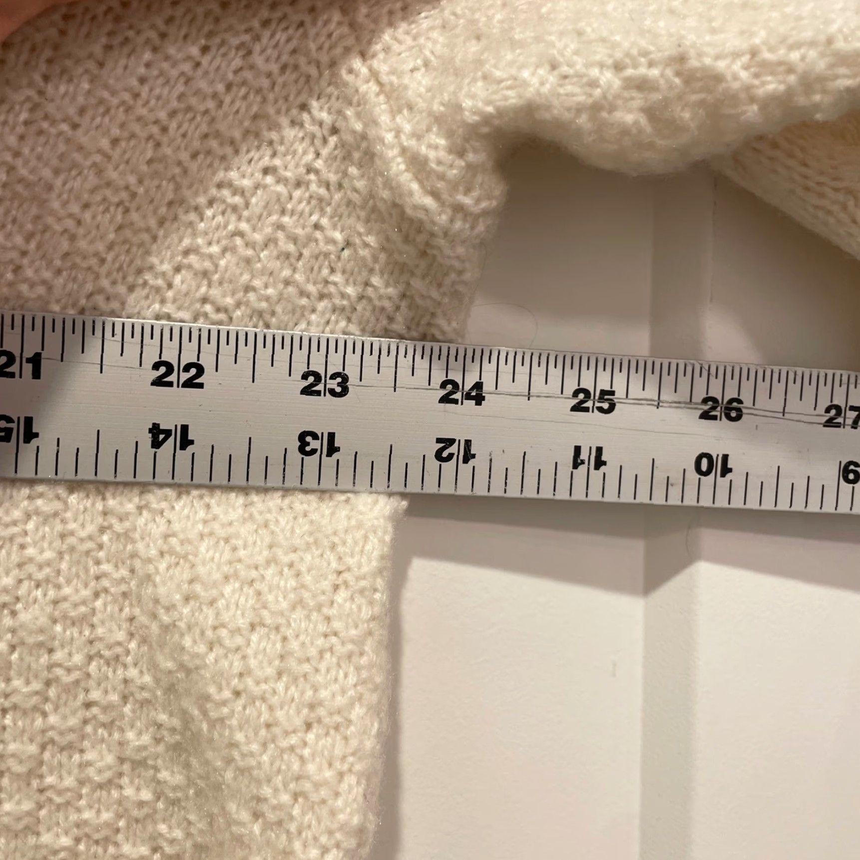 Vintage Halogen x Atlantic-Pacific Womens Ivory Cable Knit Turtleneck Sweater Size S VINTAGE? Size S / US 4 / IT 40 - 5 Thumbnail