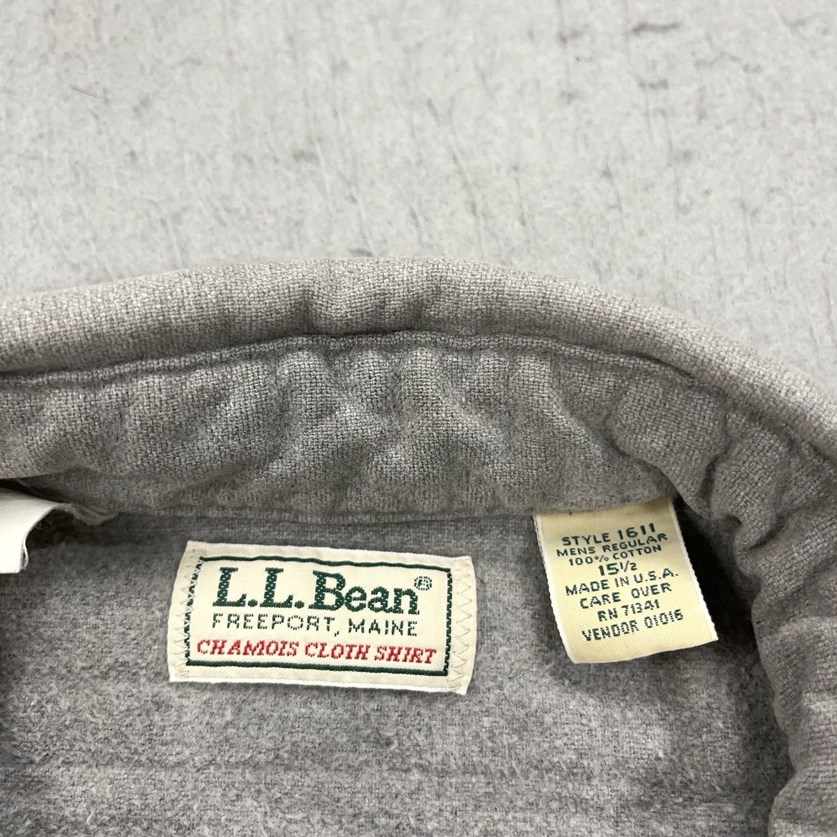 Vintage VINTAGE L.L. Bean Shirt Mens 15 1/2 Gray Chamois Heavy Flannel Button Made USA 90s Size US L / EU 52-54 / 3 - 6 Thumbnail