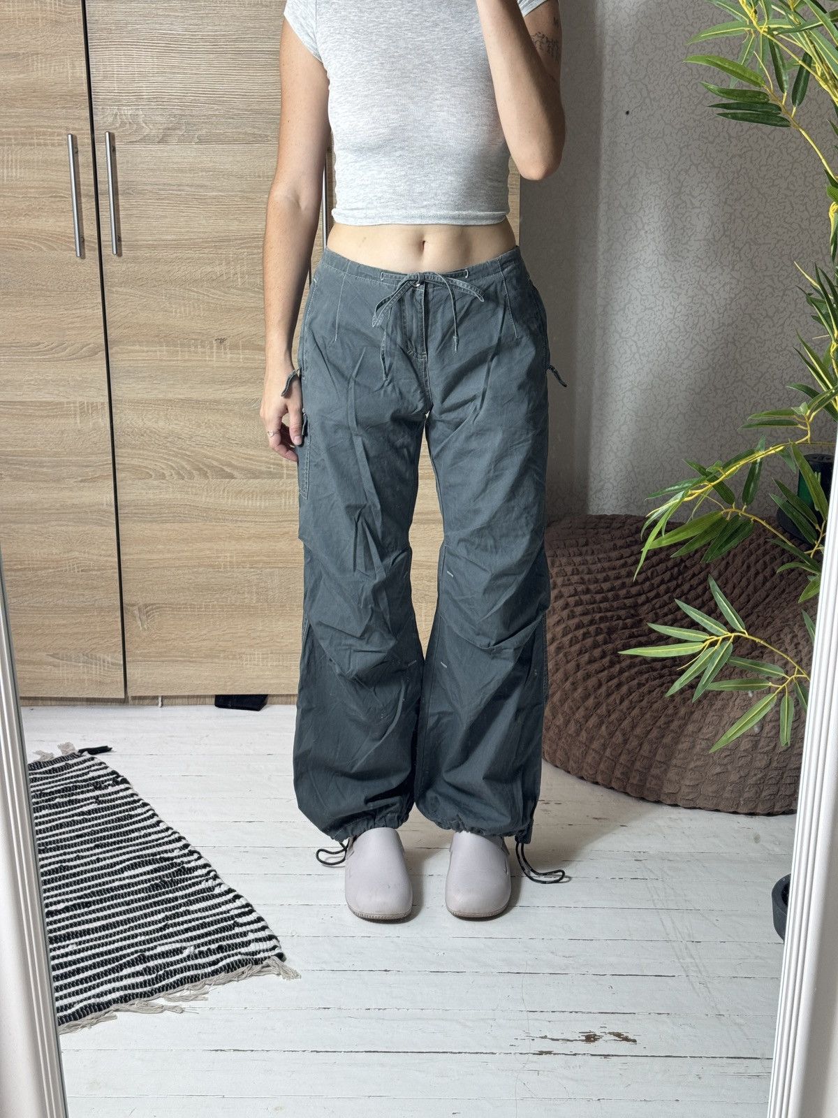 Bench VINTAGE BENCH BIG LOGO 2000s PARACHUTE GORPCORE PANTS Size 28" / US 6 / IT 42 - 3 Thumbnail