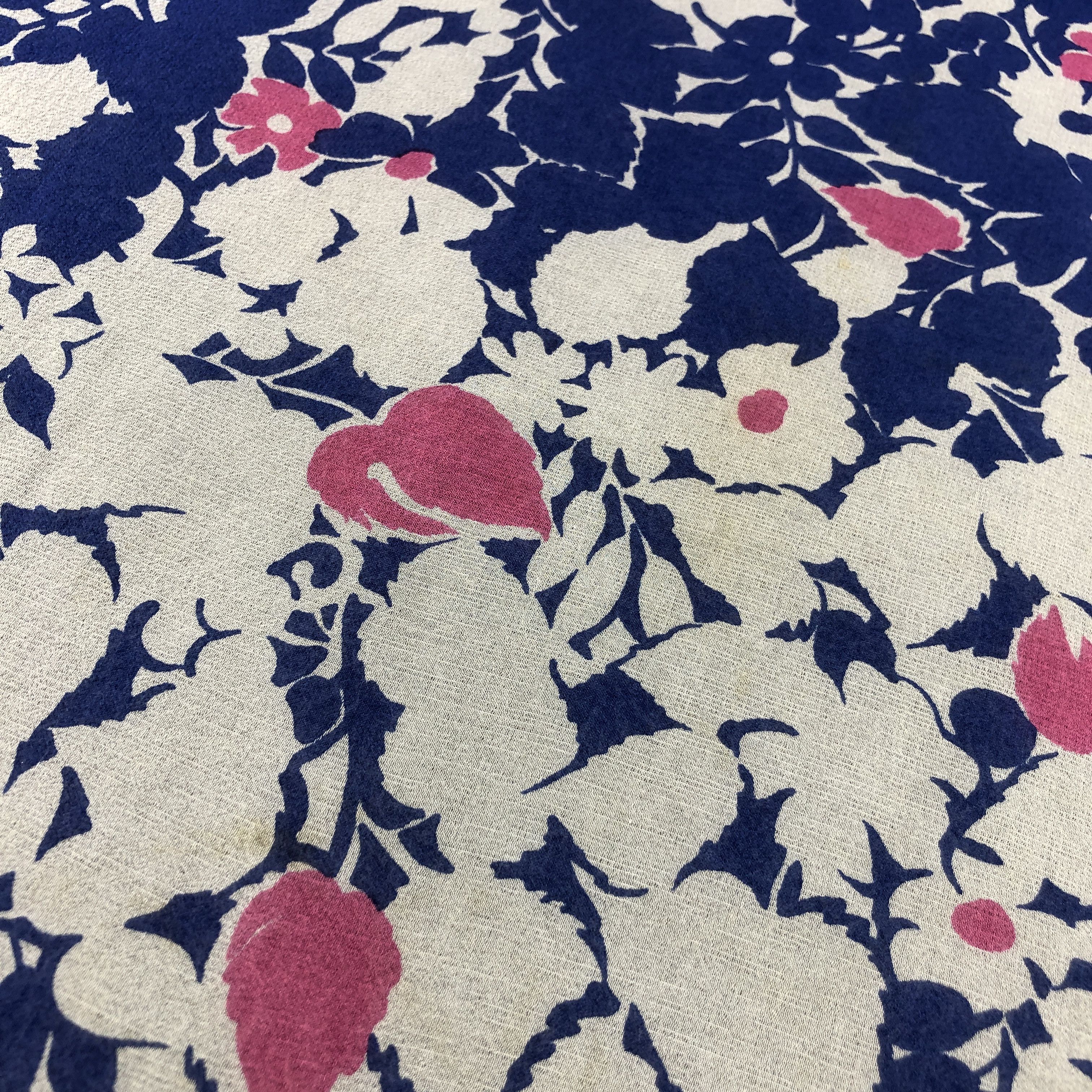 Vintage Vintage Luxury Floral Hand Rolled Silk Scarf M1295 Size ONE SIZE - 10 Thumbnail