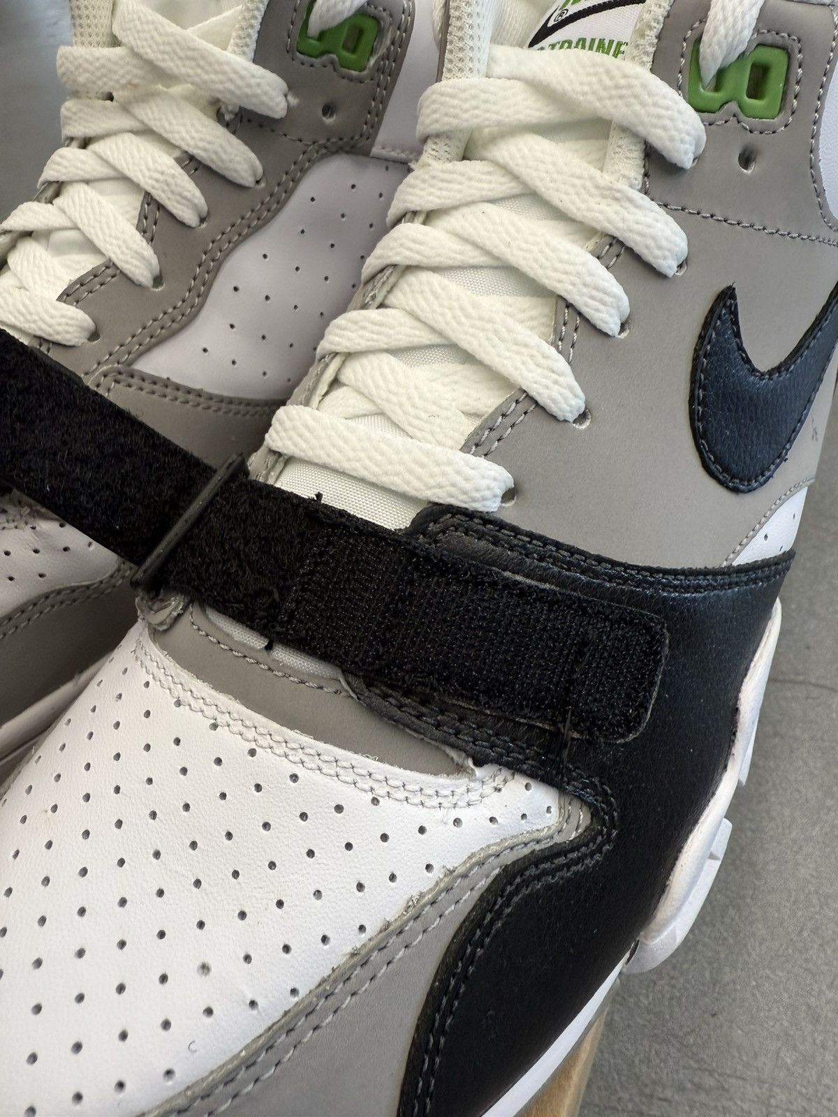 Nike 2012 Nike Air Trainer 1 Chlorophyll Size US 9 / EU 42 - 12 Thumbnail