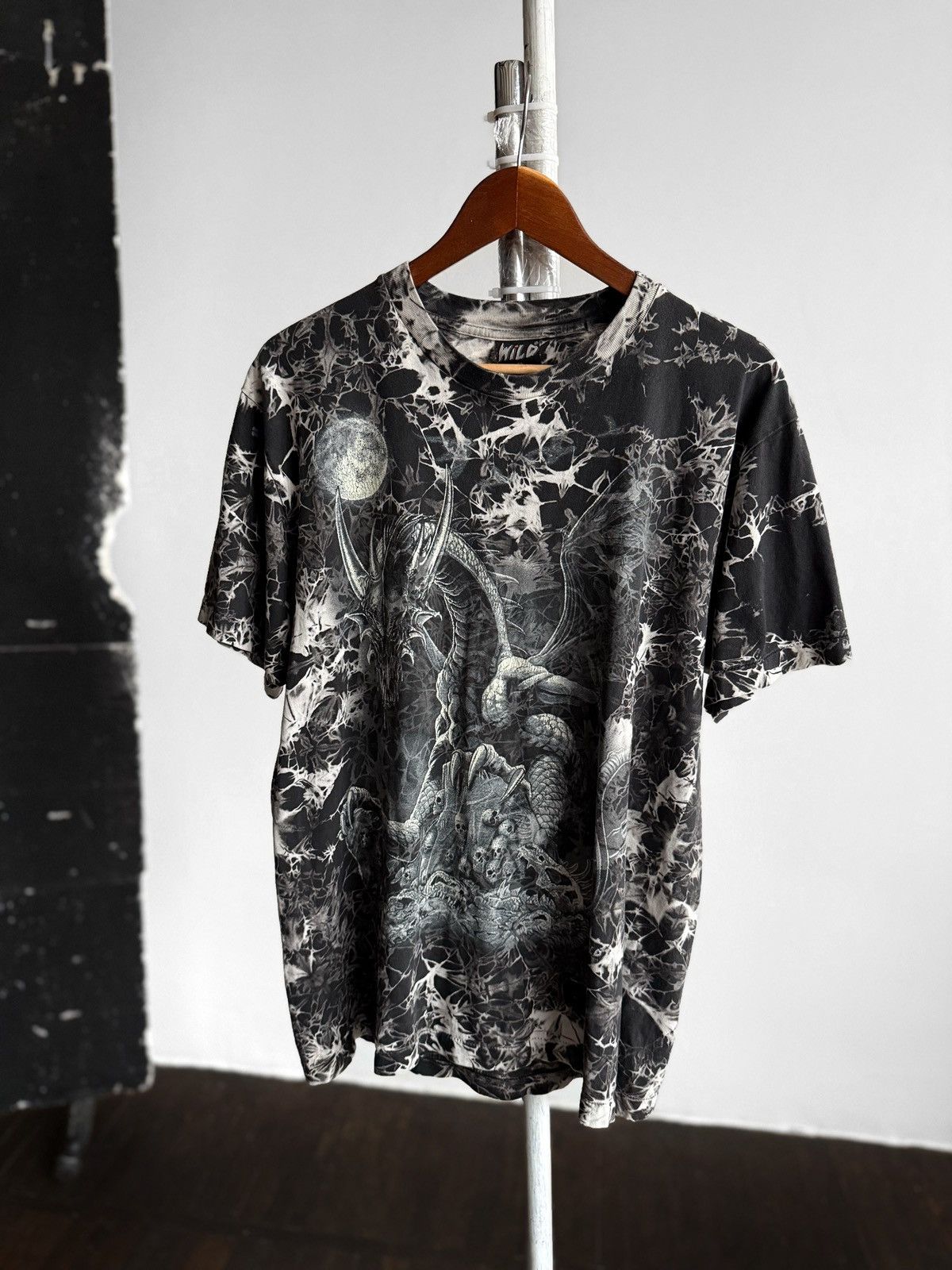 Vintage Wild Gothic Dragon Moon Vintage Printed T-Shirt Short Sleeve Size US L / EU 52-54 / 3 - 1 Thumbnail