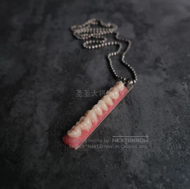 Carol Christian Poell Carol Christian Poell Tooth Necklace. Size ONE SIZE - 2 Thumbnail