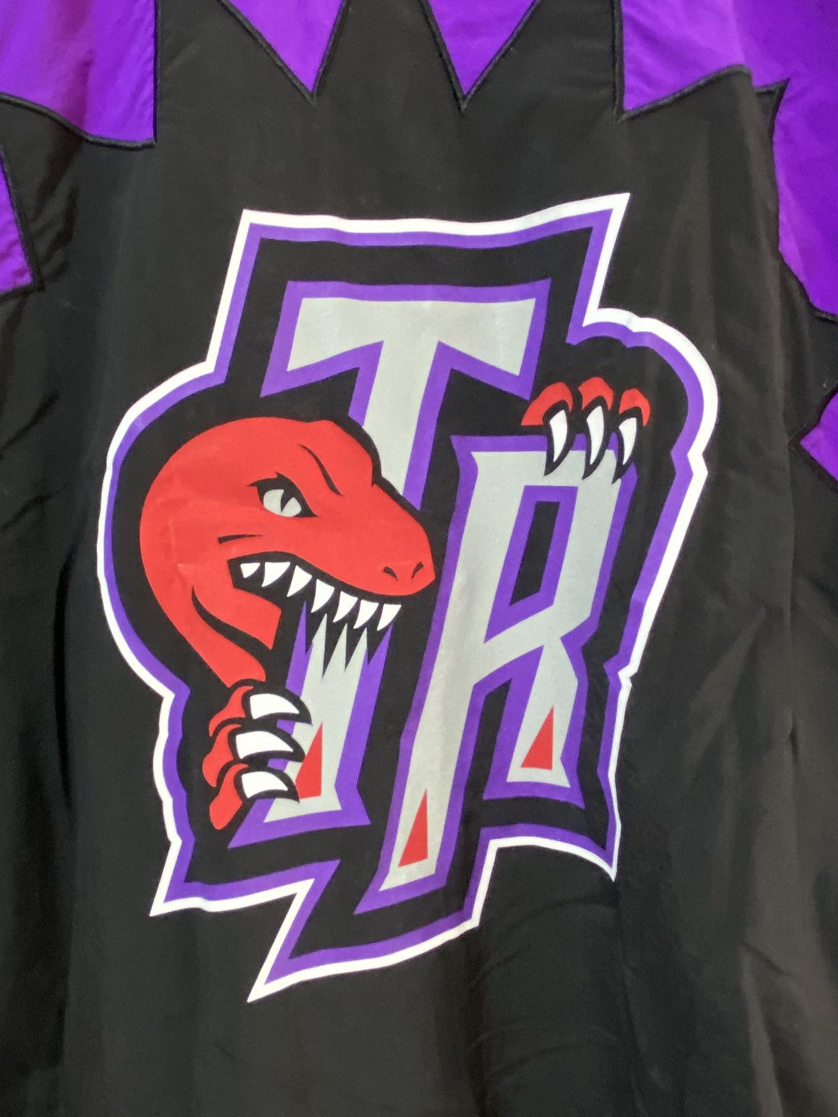 Mitchell & Ness Mitchell & Ness Raptor jacket size XL, black purple, used Size US XL / EU 56 / 4 - 10 Thumbnail
