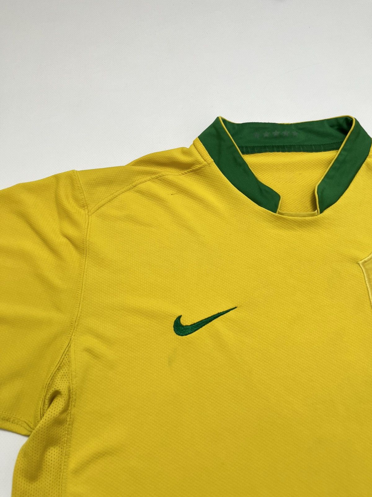 Nike Brazil Vintage Soccer Jersey 00s Size US L / EU 52-54 / 3 - 5 Thumbnail