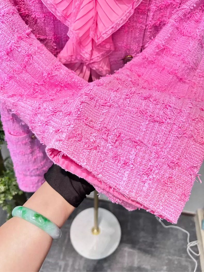 Chanel Chanel 23c early spring vacation pink round neck tweed loo Size XS / US 0-2 / IT 36-38 - 5 Thumbnail