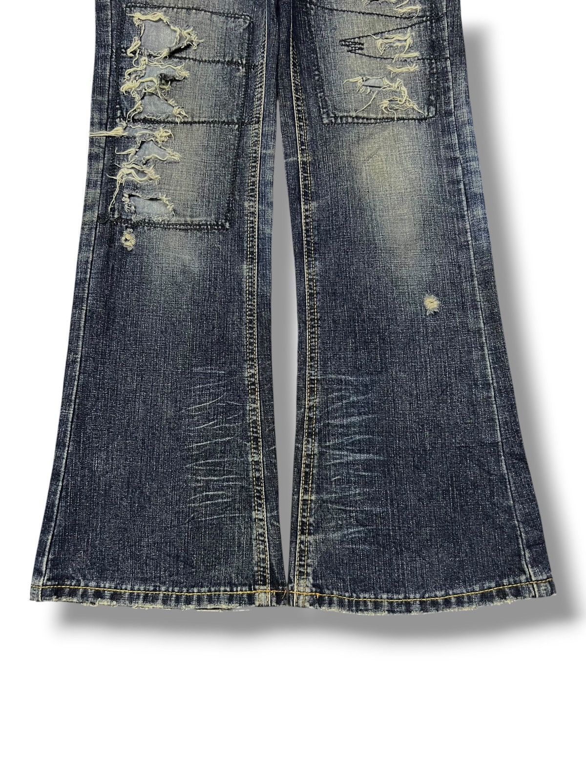 Edwin Flared Vintage Edwin - Faded Wash, Low Rise,Distressed Denim Size 27" / US 4 / IT 40 - 6 Thumbnail