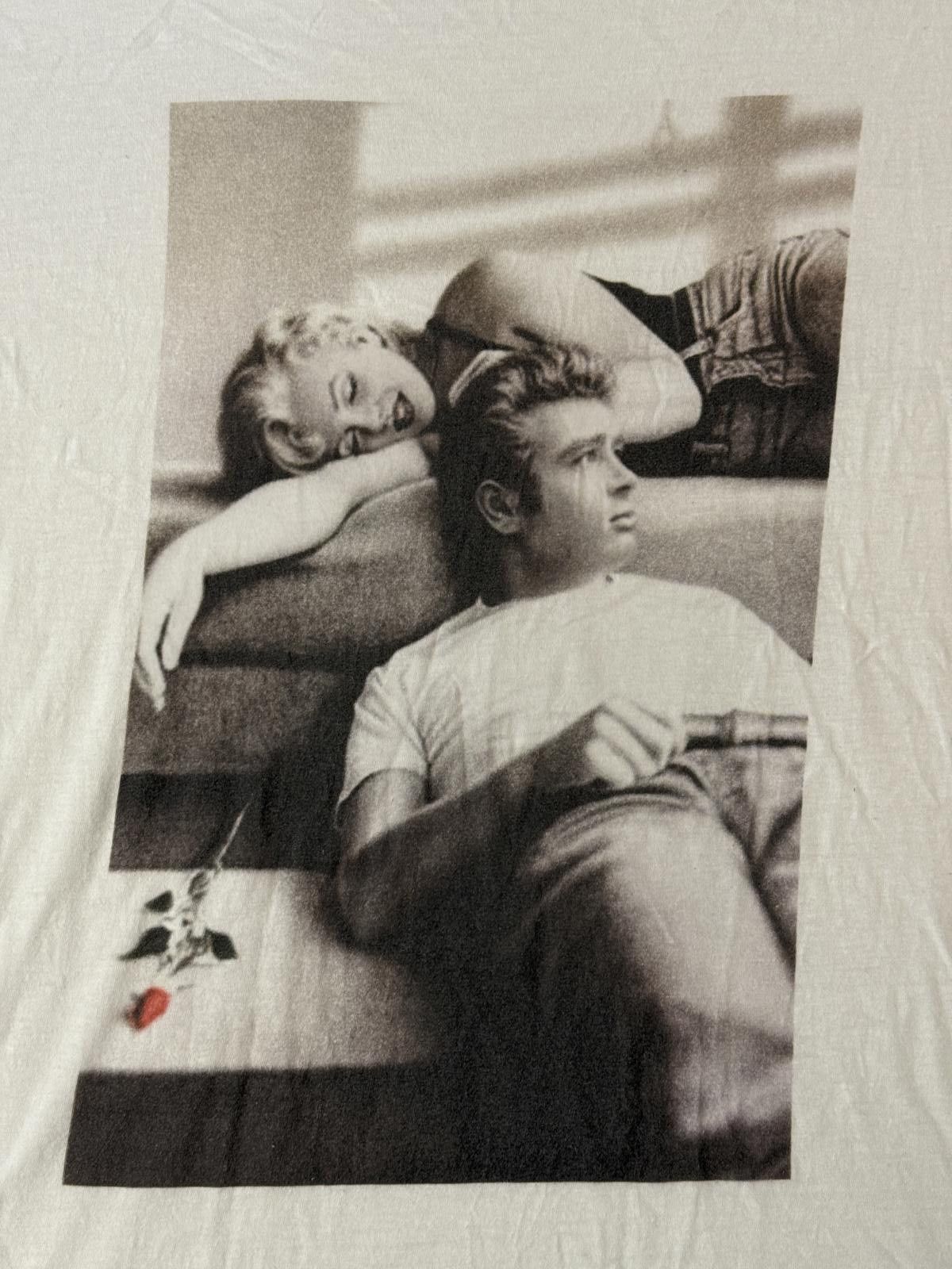 Designer T-shirt Marilyn Monroe Laying James Dean Rose Tee XL Size US XL / EU 56 / 4 - 2 Thumbnail