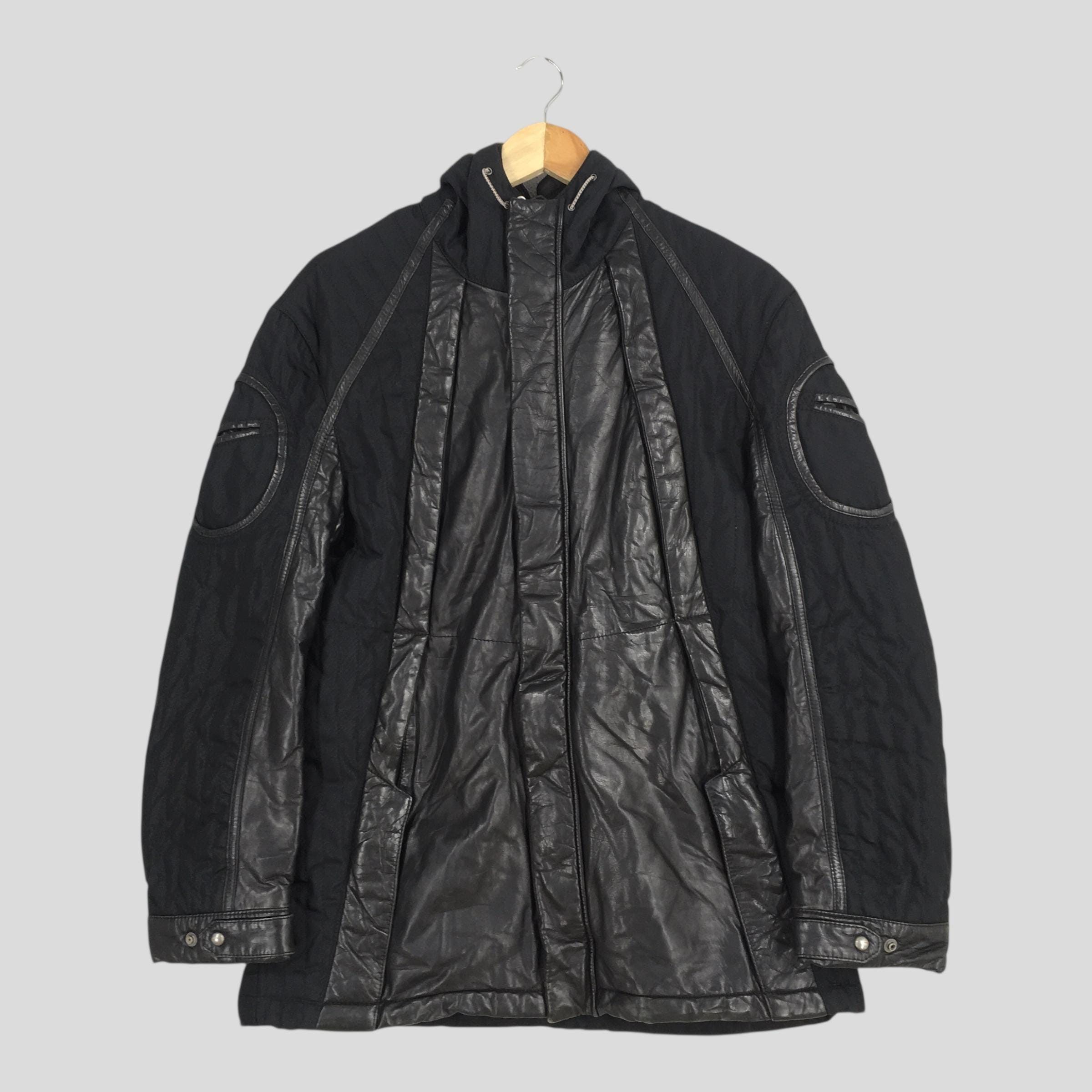 Hugo Boss Vintage 90s Hugo Boss Black Leather Jorik Jacket Large Size US L / EU 52-54 / 3 - 1 Thumbnail