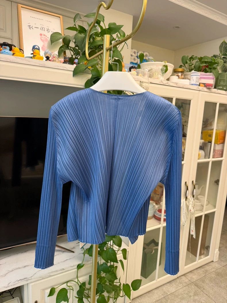 Issey Miyake Issey Miyake size:3 Blue pleated cardigan Size XS / US 0-2 / IT 36-38 - 7 Thumbnail
