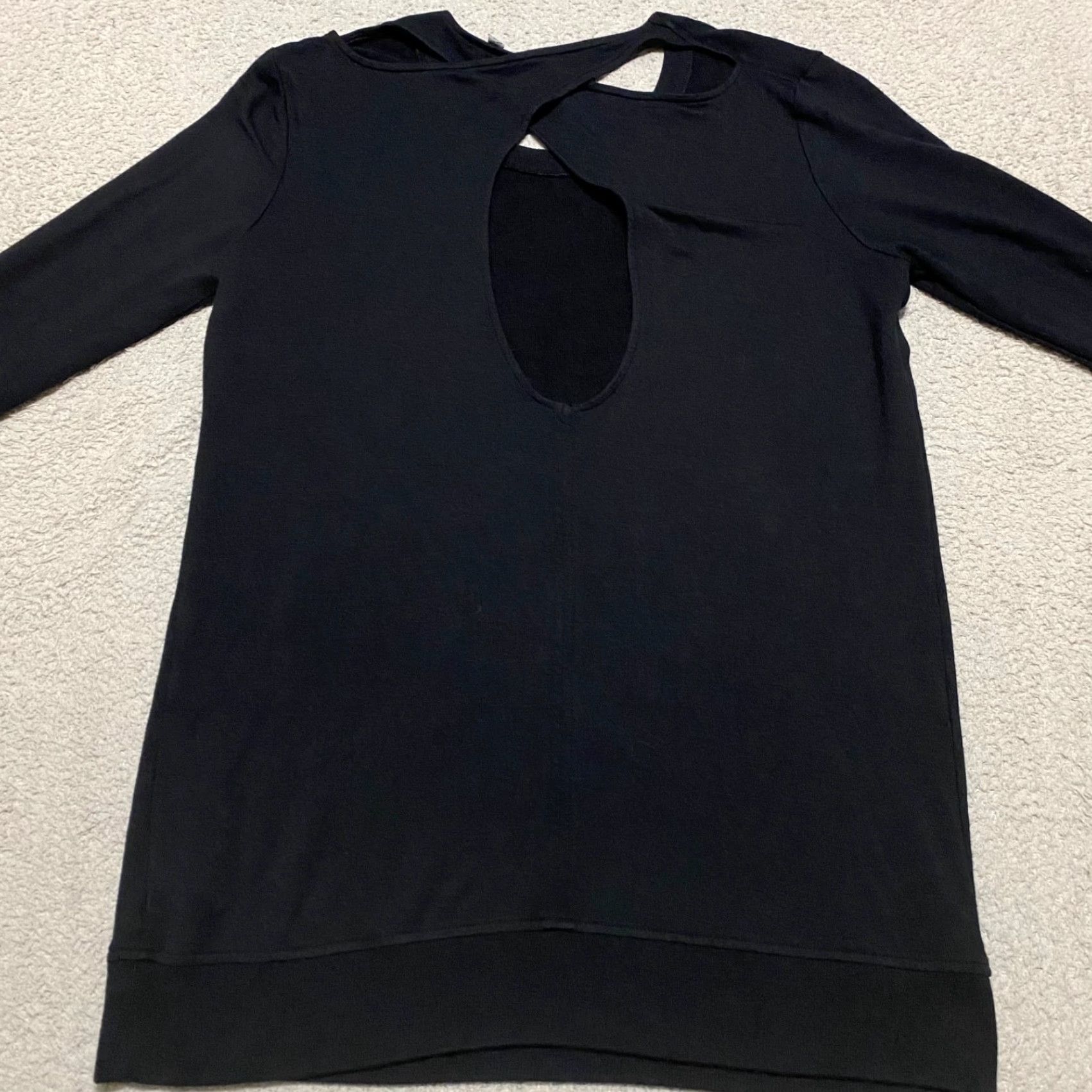 Athleta Athleta Sweatshirt Women M Black Solid Crew Neck Pullover Lightweight, Stretch, Breathable Activewear Yoga 1736 Size M / US 6-8 / IT 42-44 - 2 Thumbnail