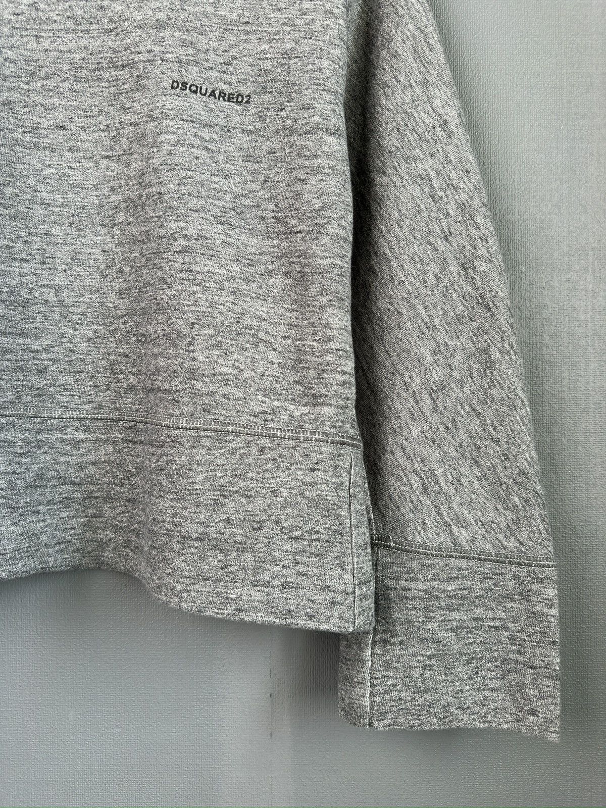 Dsquared2 DSQUARED2 Cropped Boxy Fit Grey Sweatshirt Small Logo Size XS / US 0-2 / IT 36-38 - 6 Thumbnail