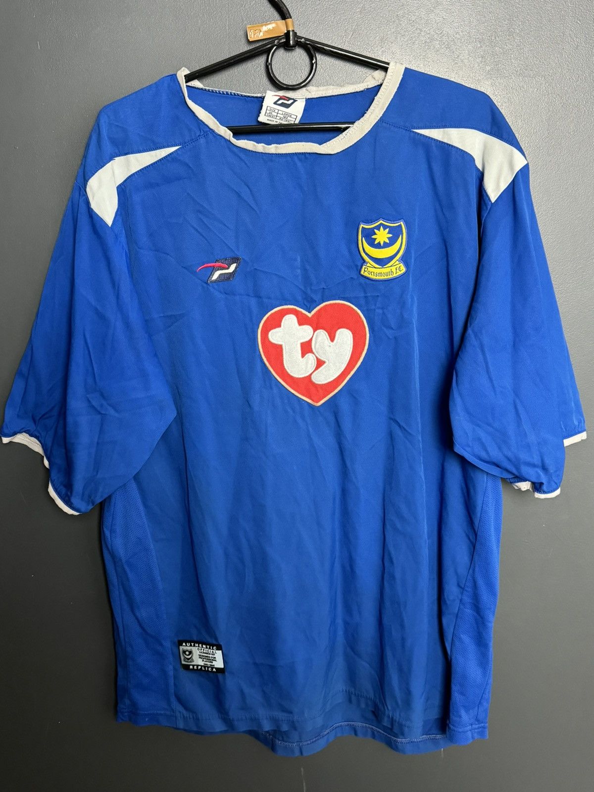 Other Portsmouth 03/05 Home Football Jersey Size US L / EU 52-54 / 3 - 1 Thumbnail