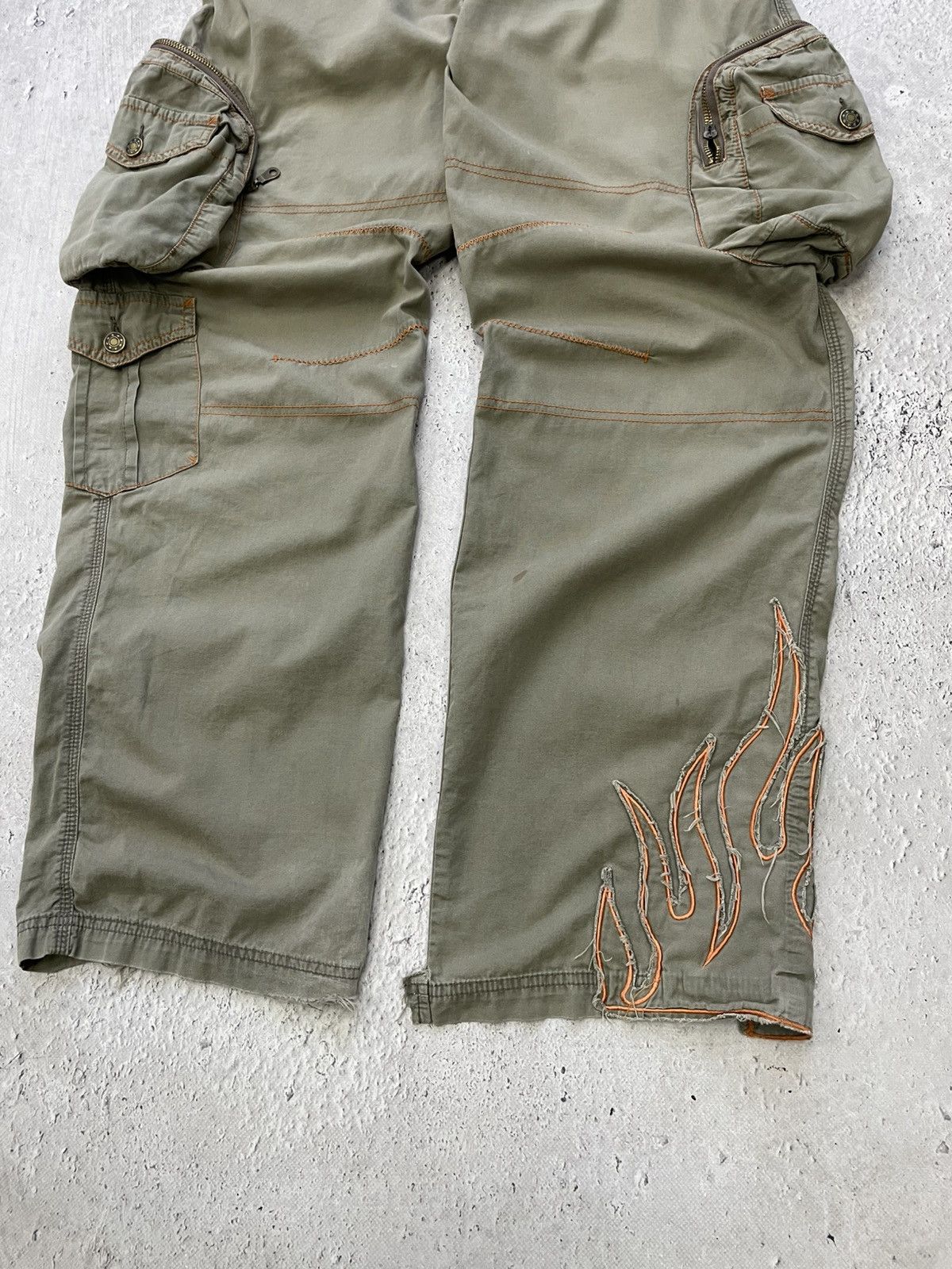 Japanese Brand × Vintage Vintage CRAZY FLAME BAGGY CARGO JAPANESE PANTS distressed Size US 32 / EU 48 - 3 Thumbnail