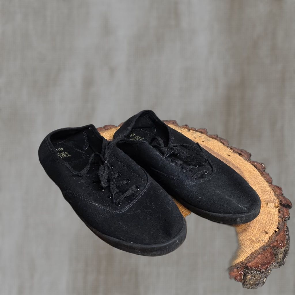 Vintage Time And Tru Black Loafer Scrunch Women Wide 11 US 43 EU 9 UK 9 Brand New Lace Up Studded Memory Foam Flat Square Toe Slip On Footwear Size US 11 / IT 41 - 1 Thumbnail