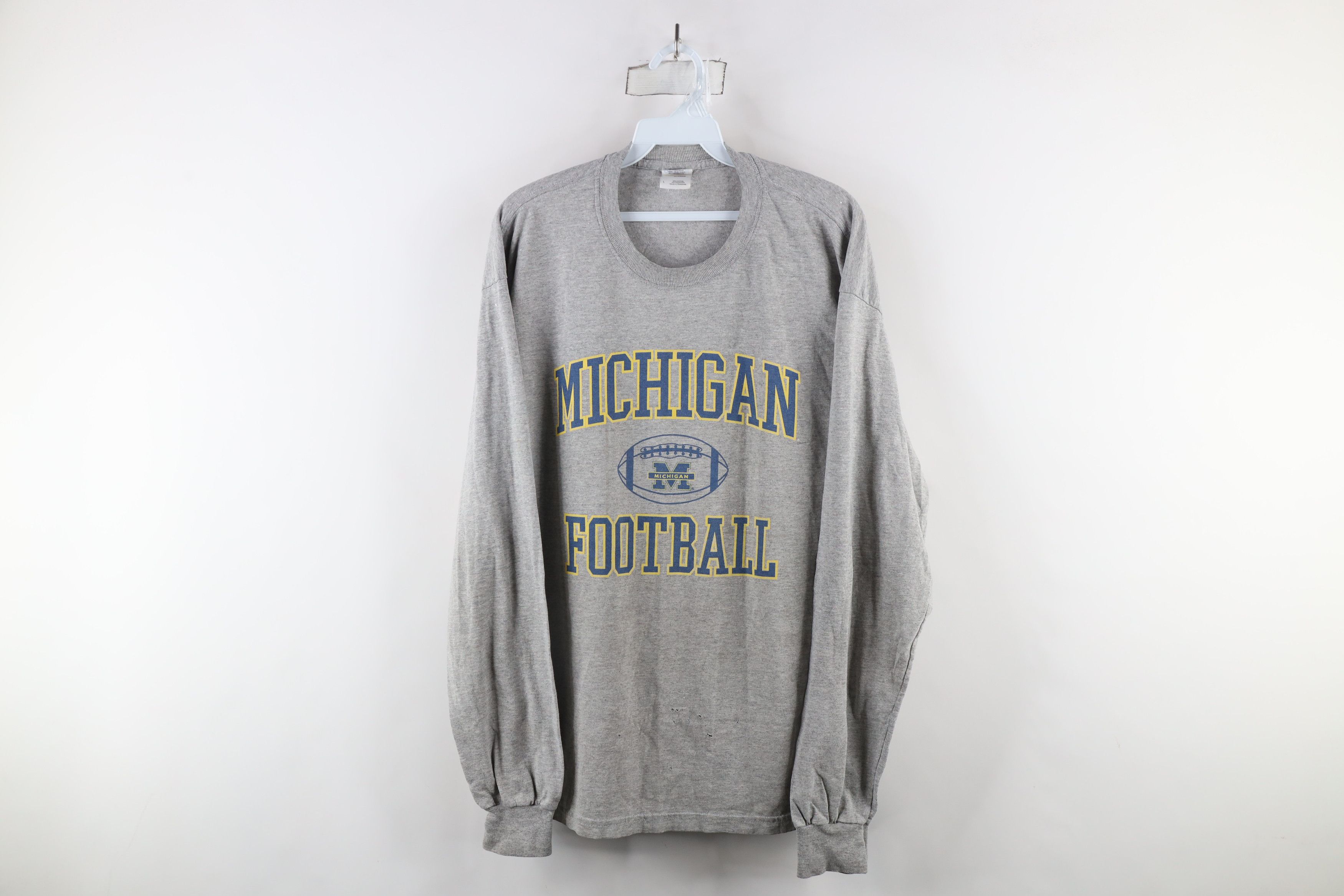 Vintage Vintage Spell Out University of Michigan Football T-Shirt Size US L / EU 52-54 / 3 - 1 Thumbnail