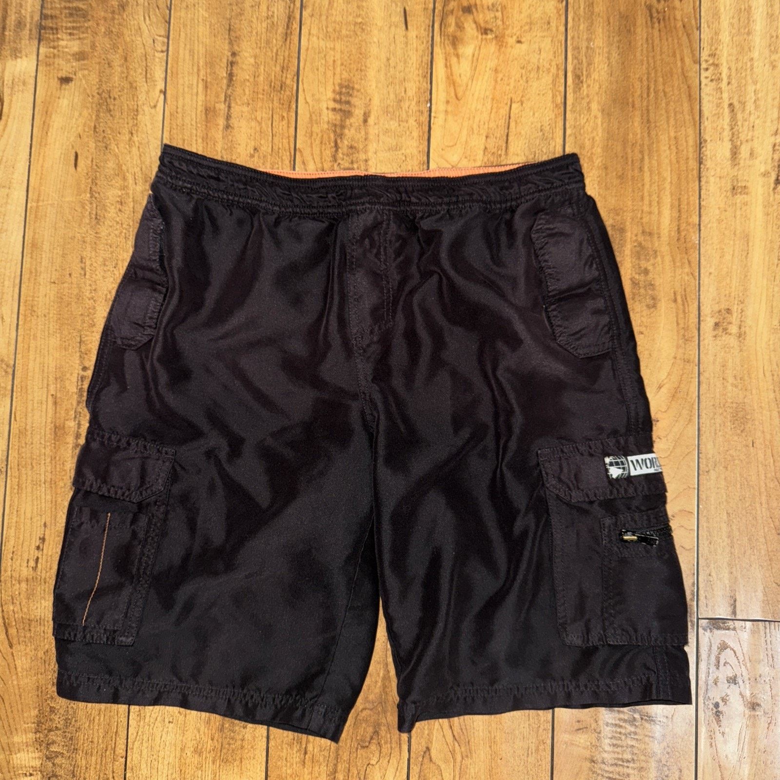Vintage Vintage World Industries Board Shorts 32x10 Black Large Size US 32 / EU 48 - 1 Thumbnail