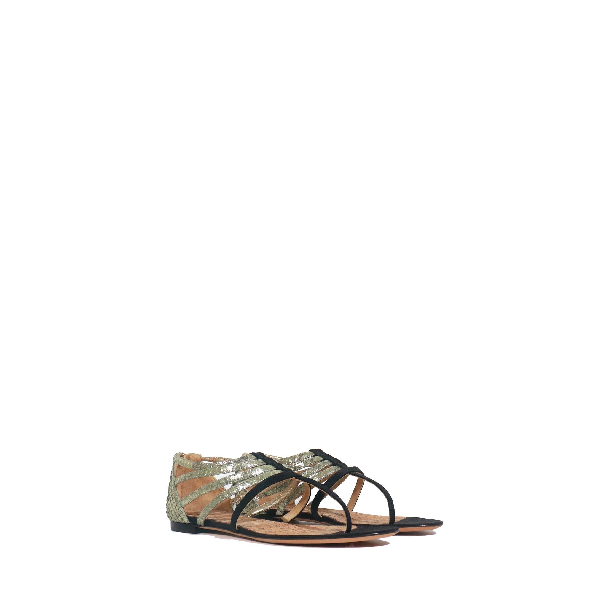 CHANEL - Flat sandals with leather straps (T39)