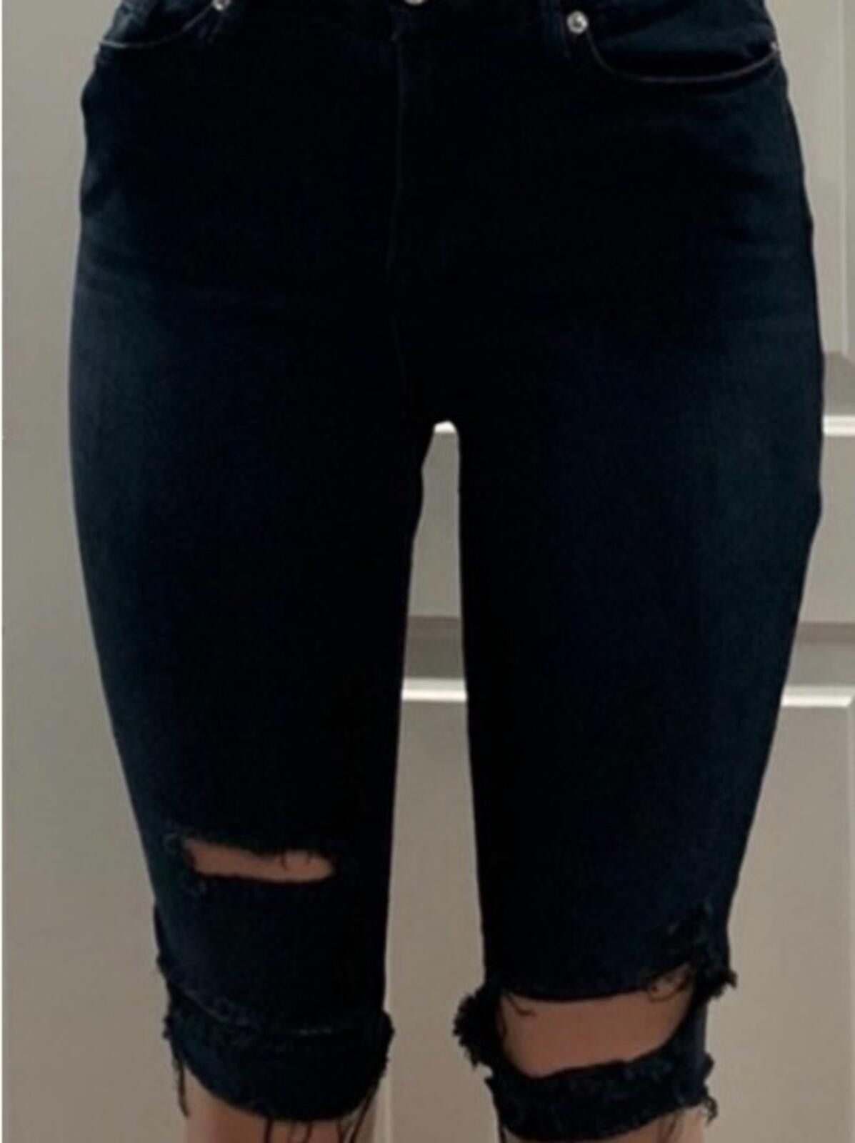 Other Good American GL Distressed Cut Off Bermuda Shorts in Black Size 30" / US 8 / IT 44 - 4 Thumbnail