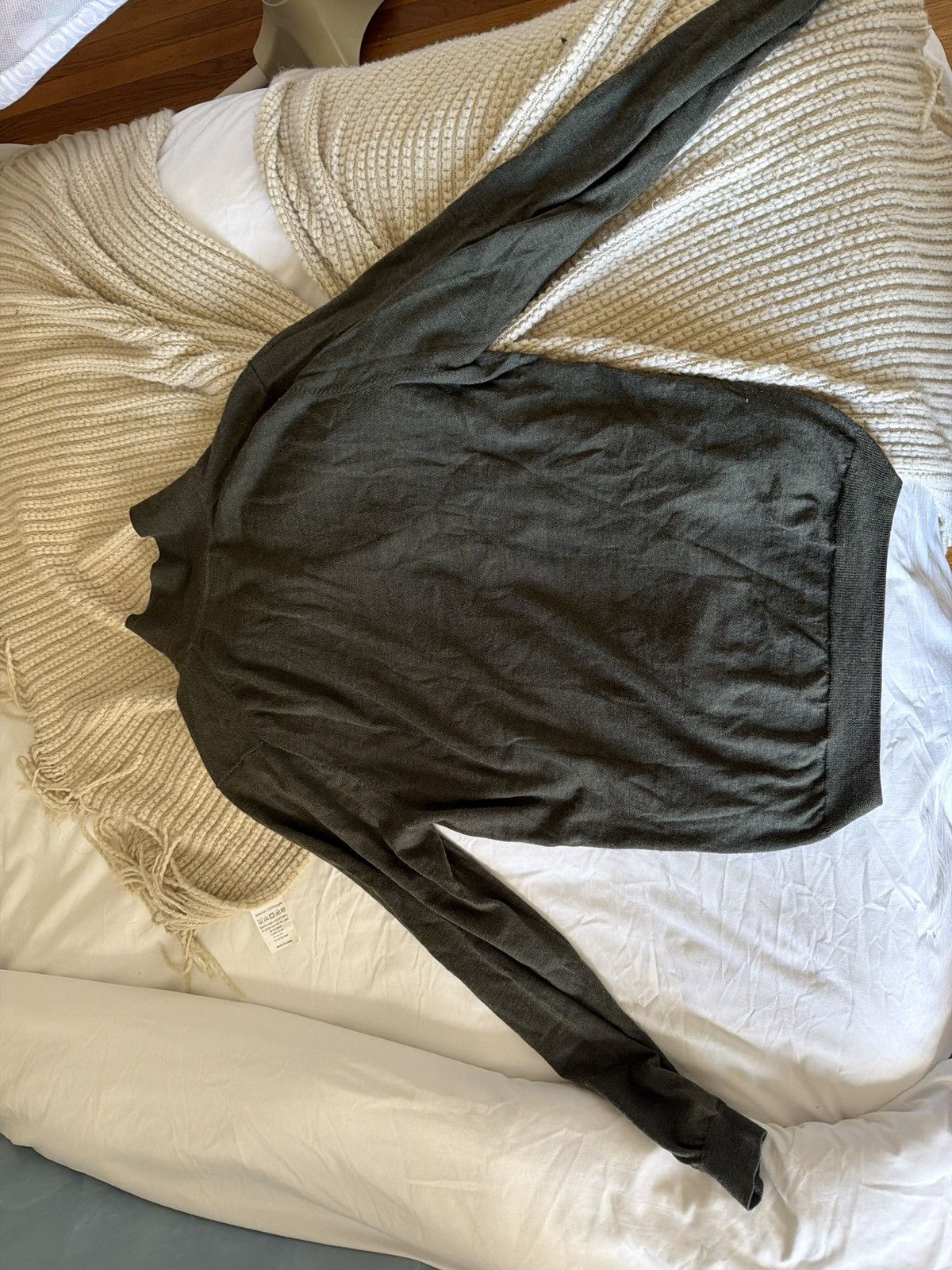 Brooks Brothers Brooks Brothers Long Sleeve Italian Merino Wool Polo Size US L / EU 52-54 / 3 - 1 Thumbnail