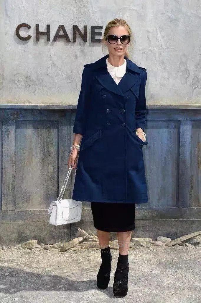 Chanel Chanel Women's Coat. Size M / US 6-8 / IT 42-44 - 2 Thumbnail