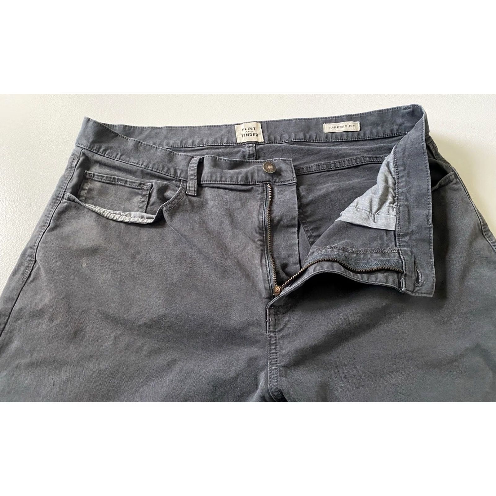 Flint And Tinder Flint and Tinder Men's Pants Chino Flat Front 5-Pocket 36x32 Gray Slim/Classic Casual City Preppy Mens Size US 36 / EU 52 - 5 Thumbnail