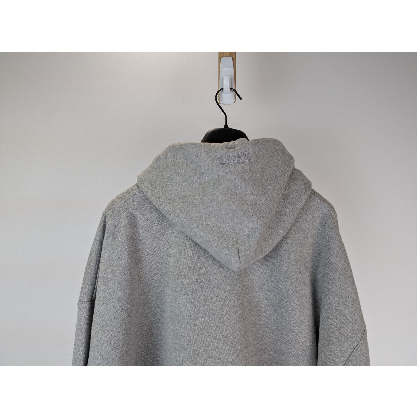 Vetements o1rshd1 Oversized Graphic-Print Hoodie in Grey Size US XL / EU 56 / 4 - 12 Thumbnail