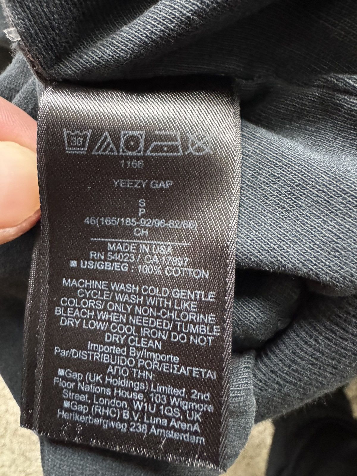 Yeezy Dove Hoodie Washed Black ( OG DOVE) Small Size US S / EU 44-46 / 1 - 9 Thumbnail