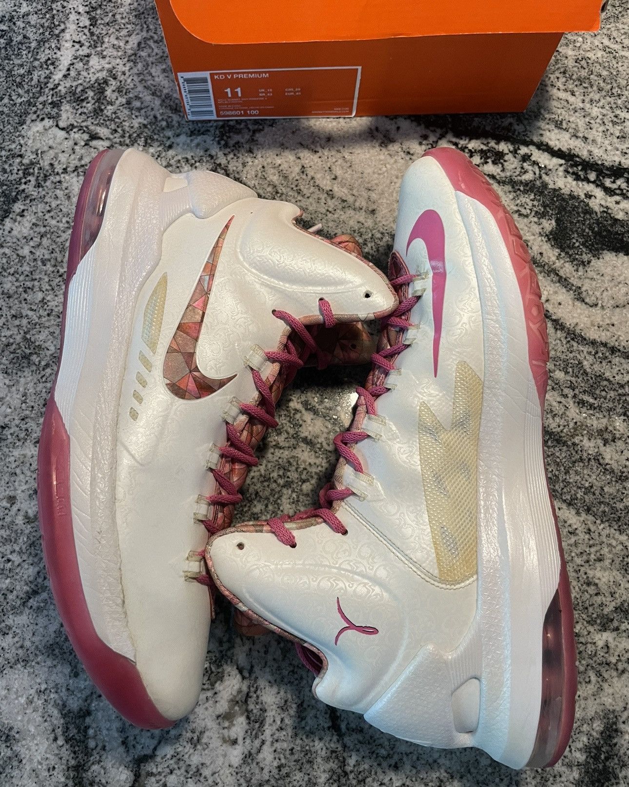 image of Nike Kd V Aunt Pearl Shoes in White, Men's (Size 11)