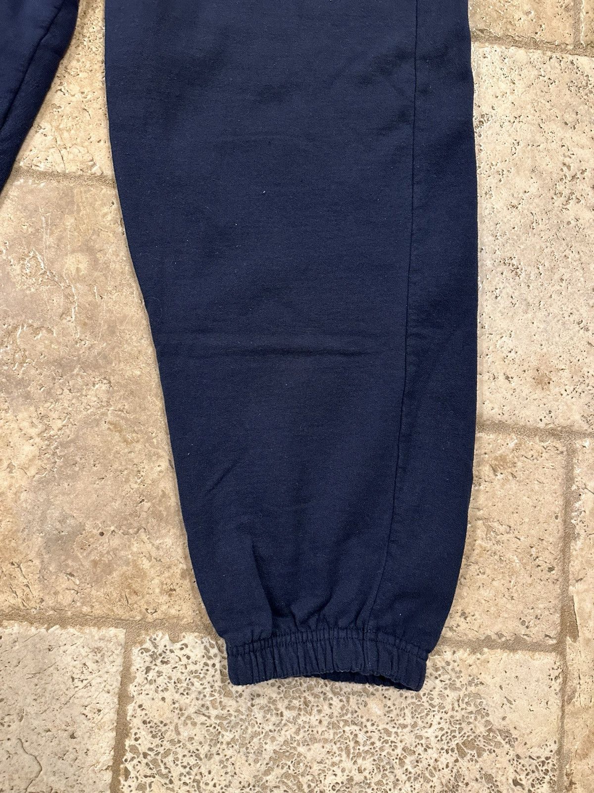 Marvel Comics × Universal Studios × Vintage Vintage Marvel Spiderman Web Navy Sweatpant Joggers Size US 34 / EU 50 - 2 Thumbnail