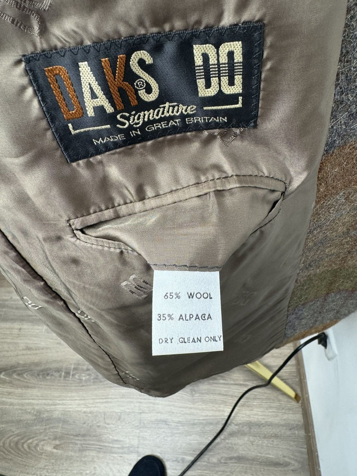 DAKS × Vintage Women’s Vintage DAKS London Wool/Alpaca Coat size GB 14 Size L / US 10 / IT 46 - 10 Thumbnail