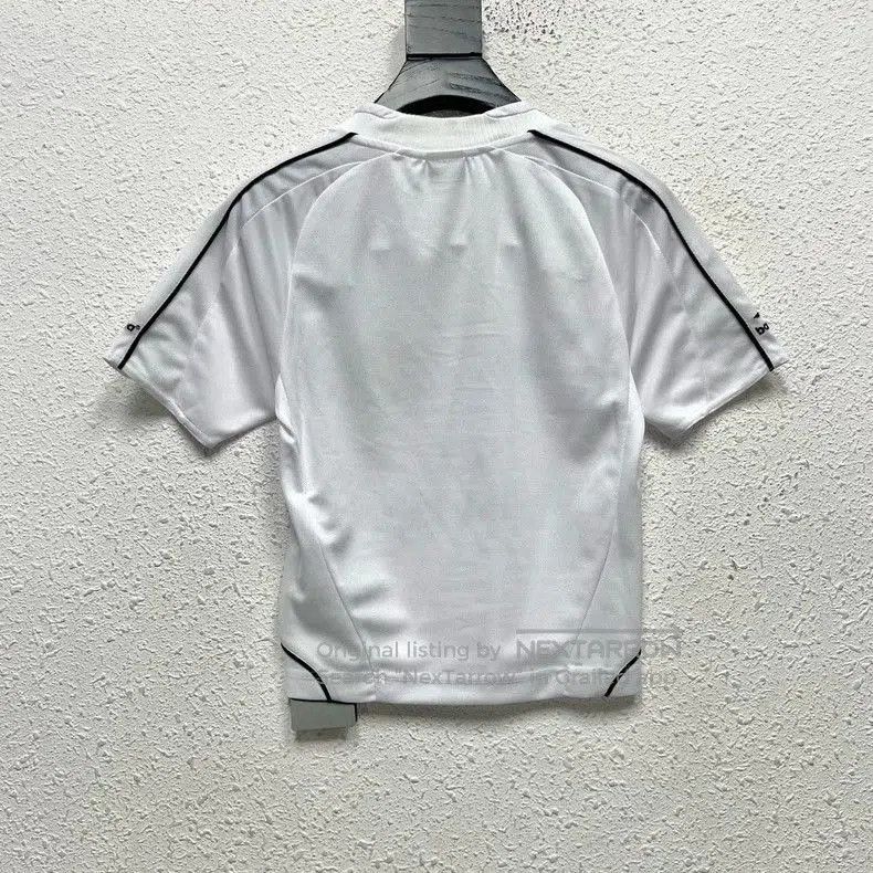 Balenciaga Balenciaga Manchester United Embroidered T-shirt. Size US S / EU 44-46 / 1 - 2 Thumbnail