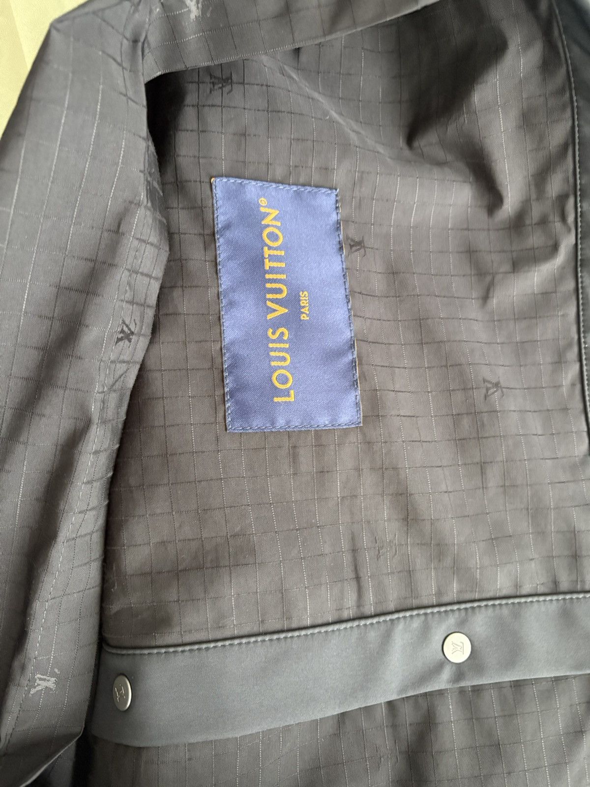 Louis Vuitton Louis Vuitton detachable sleeve jacket Size US M / EU 48-50 / 2 - 10 Thumbnail
