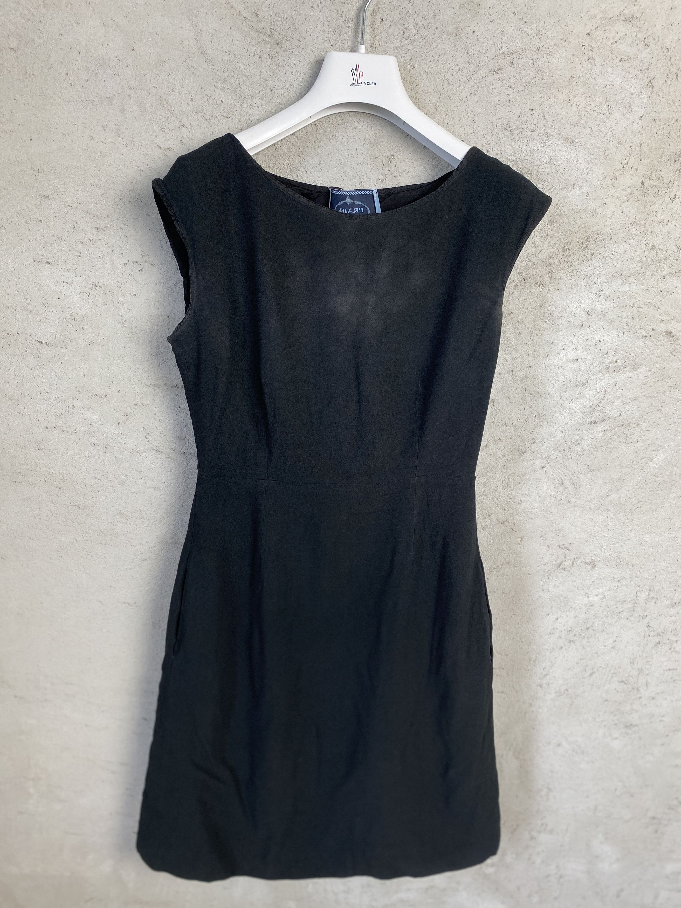Prada Prada classic mini black dress casual formal Size M / US 6-8 / IT 42-44 - 1 Thumbnail