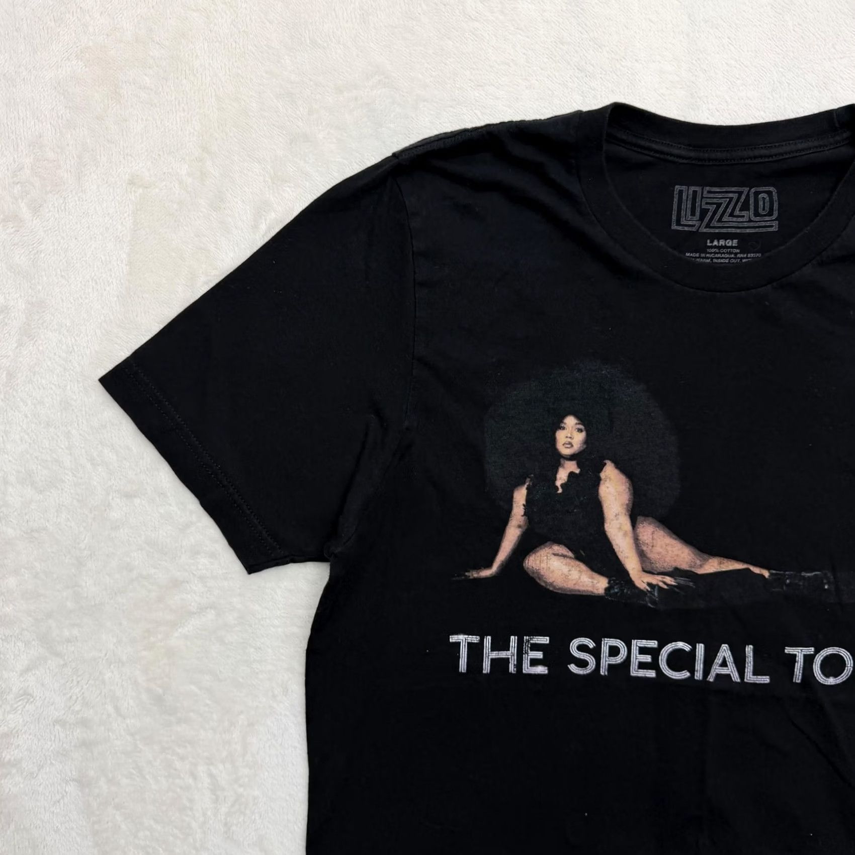 Rizzoli Lizzo The Special Tour 2022 Shirt Mens Large Black Music Graphic Concert Tee Size US L / EU 52-54 / 3 - 5 Thumbnail