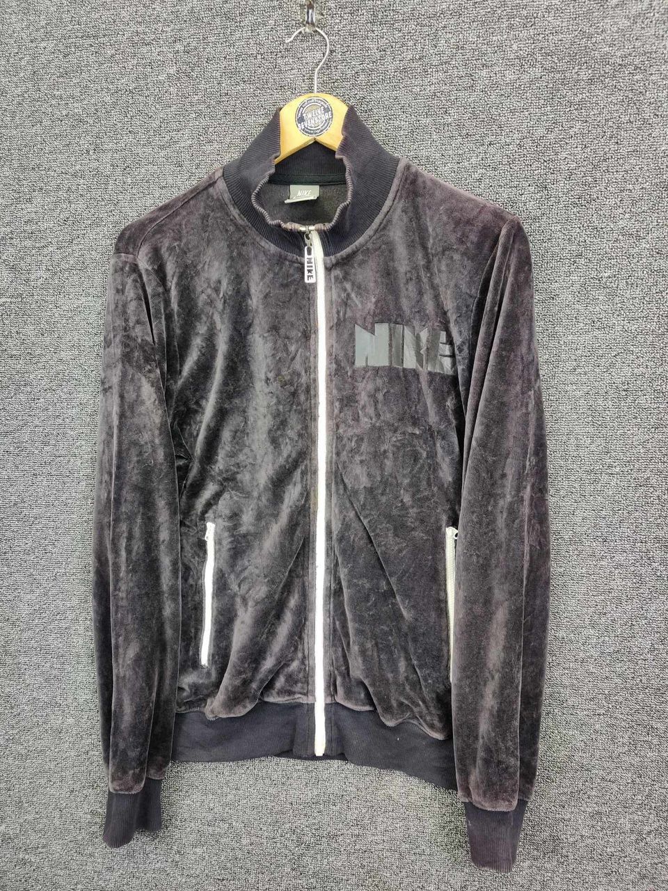 Nike Vintage Nike Velvet Sweater Zip Up Jacket Size US M / EU 48-50 / 2 - 2 Thumbnail