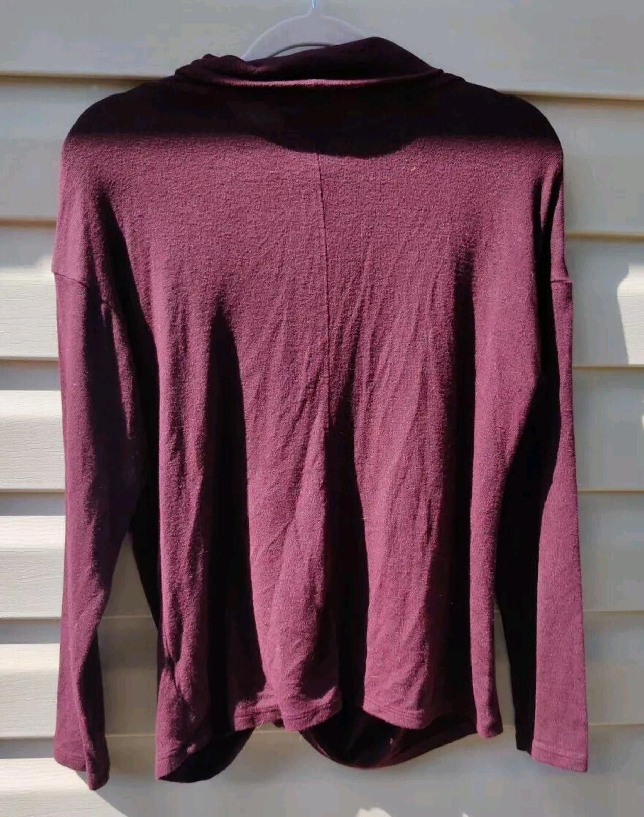 Jennifer Lopez Jennifer Lopez Twist-Front Turtleneck Top Womens Large L Blo Size L / US 10 / IT 46 - 3 Thumbnail