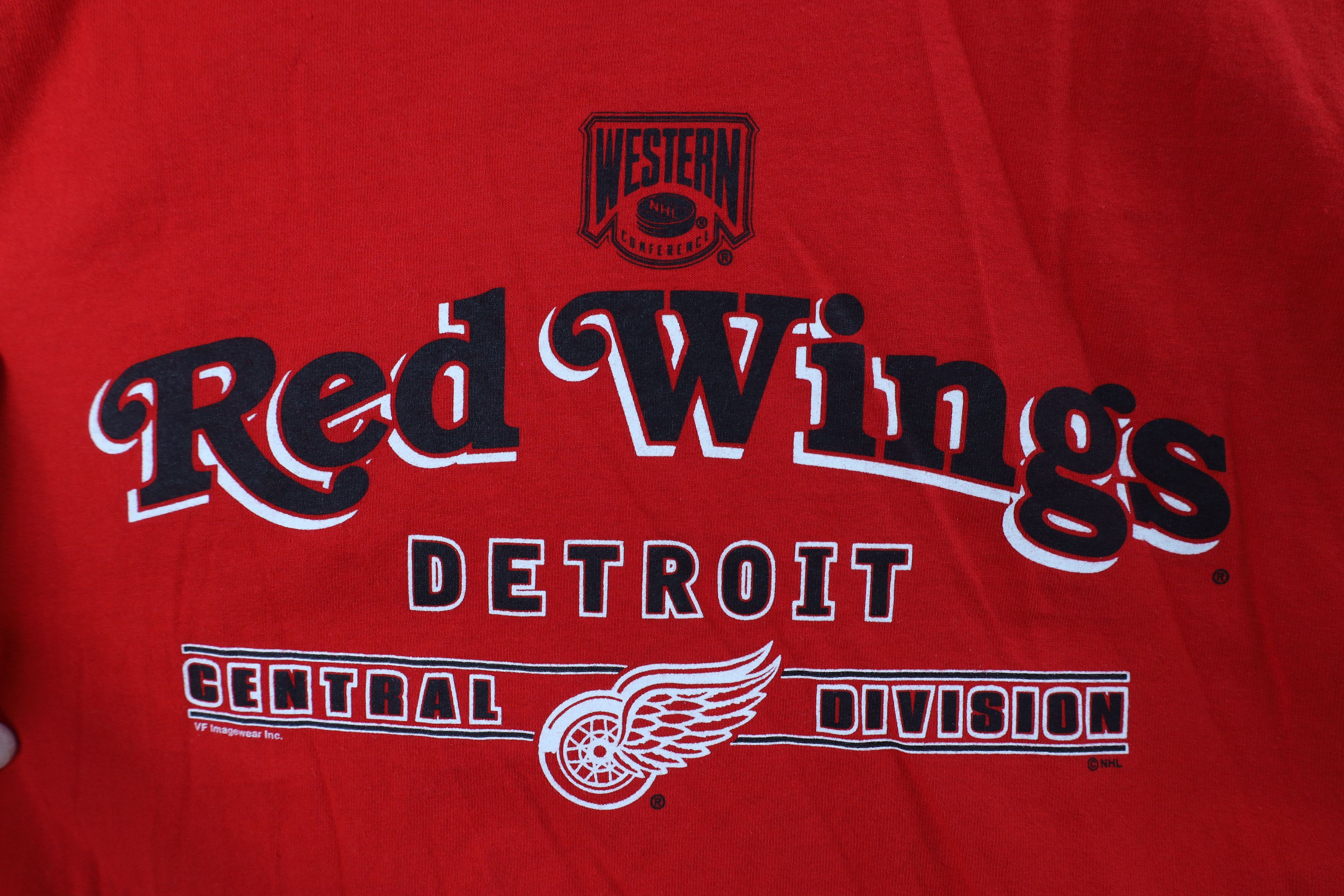 Vintage Vintage Y2K 2003 Spell Detroit Red Wings Hockey T-Shirt Red Size US L / EU 52-54 / 3 - 4 Thumbnail